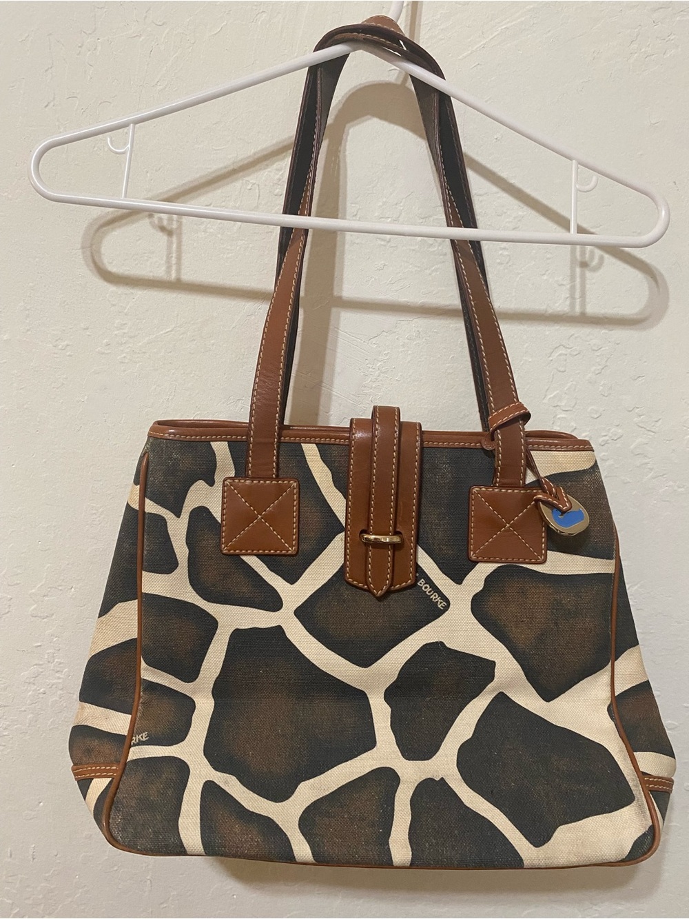 Dooney & Bourke Brown and Cream Giraffe-Print Shoulder project bag